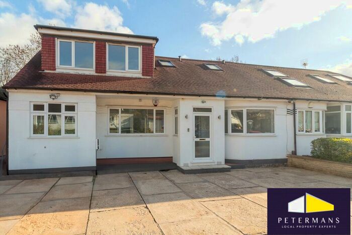 5 Bedroom Bungalow To Rent In Highview Gardens, Edgware, Middx, HA8
