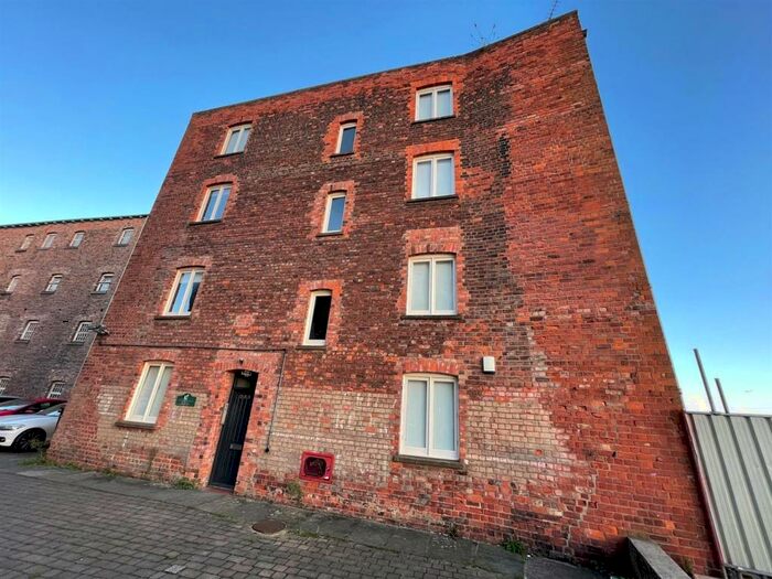 Studio To Rent In Ellermans House, Bishop Lane Staithe, Hull, HU1