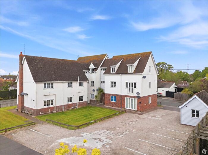 2 Bedroom Apartment For Sale In Hullbridge Road, South Woodham Ferrers, Chelmsford, Essex, CM3