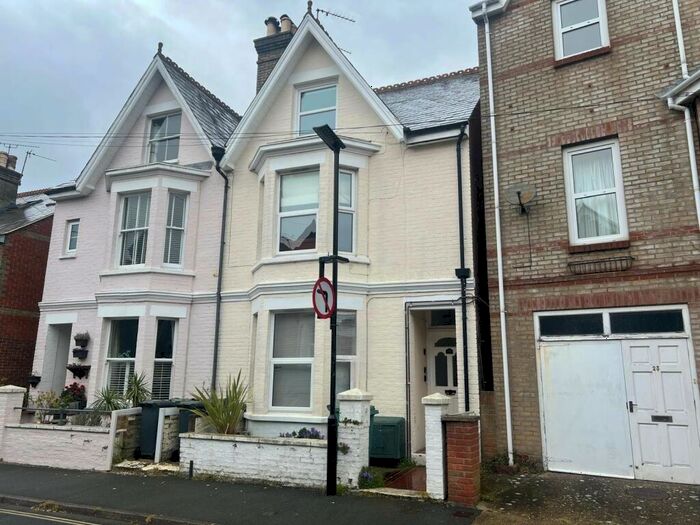 2 Bedroom Flat To Rent In Beckford Road, Cowes, PO31
