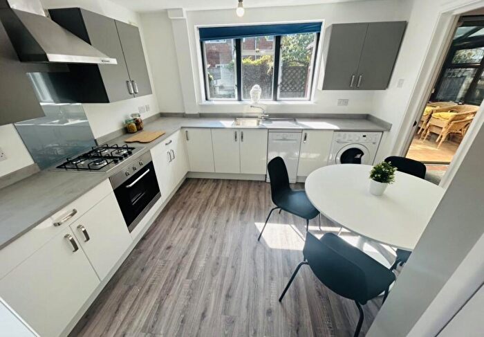 4 Bedroom Semi-Detached House To Rent In Marlborough Street, Dunkirk, Nottingham, NG7