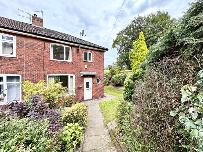 2 Bedroom Semi-Detached House For Sale In Dacres Road, Greenfield, Saddleworth, OL3