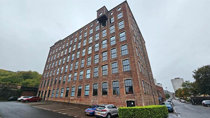 2 Bedroom Flat For Sale In Bay Street, Port Glasgow, PA14