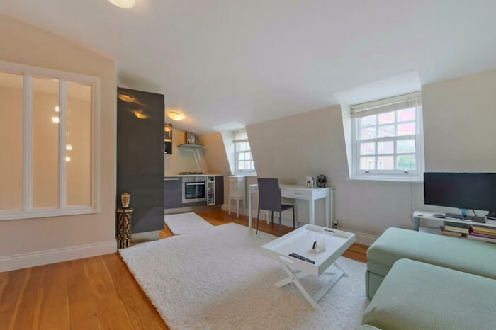 1 Bedroom Apartment To Rent In Fulham Road, Chelsea, SW10