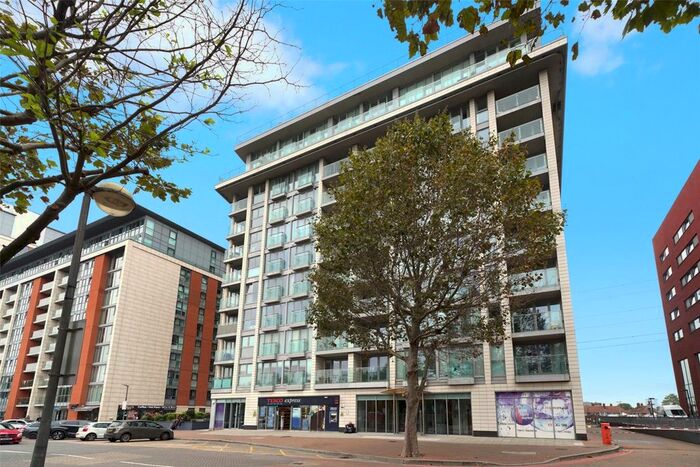 2 Bedroom Flat To Rent In The Oxygen, Western Gateway, London, E16