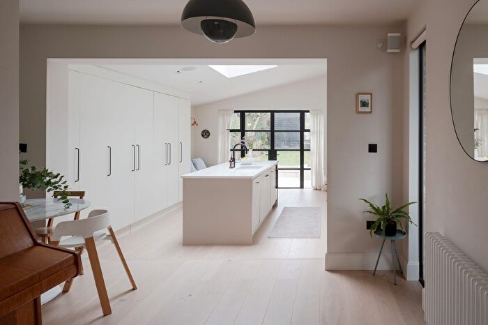 4 Bedroom End Terrace House For Sale In Leyspring Road, Bushwood, London, E11