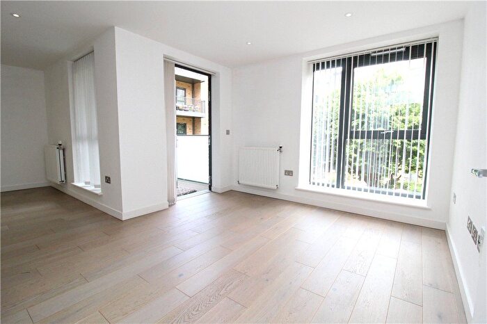 1 Bedroom Flat To Rent In Redwell House, Singapore Road, Ealing, W13