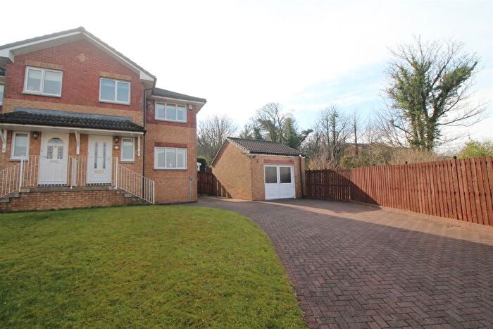 3 Bedroom Semi-Detached House For Sale In Killochend Drive, Greenock, PA15