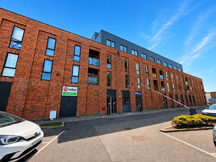 2 Bedroom Flat For Sale In Maple Court, Cross Street, Sale, M33