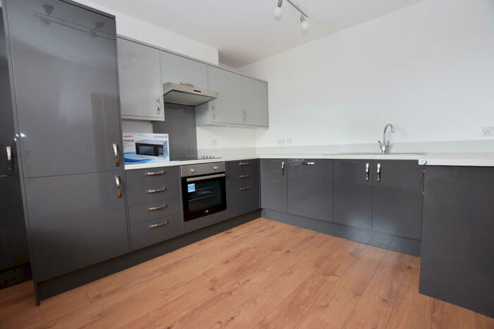 2 Bedroom Duplex To Rent In York Road, Northampton, NN1