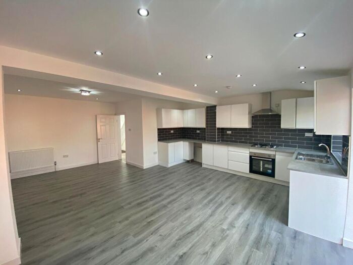 3 Bedroom Semi-Detached House To Rent In Ashdene Road, Withington, Manchester, M20