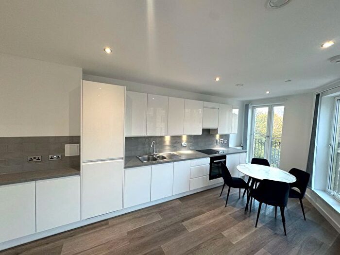 2 Bedroom Flat To Rent In Ensign Court, Ensign Street, London, E1