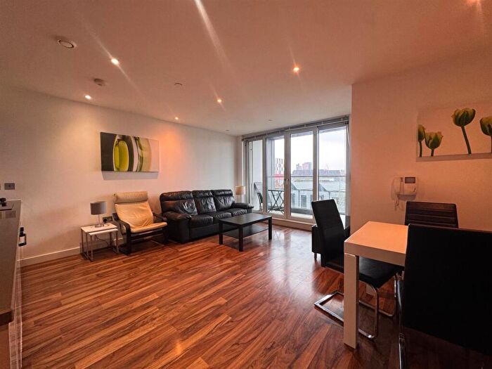 2 Bedroom Apartment To Rent In Milliners Wharf, Munday Street, Ancoats, M4