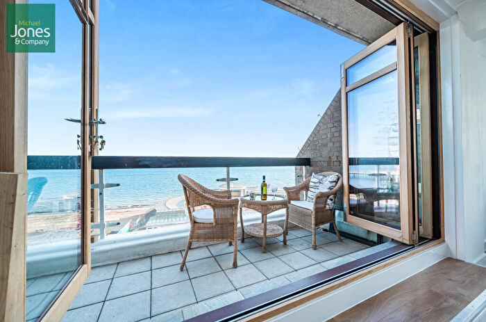 2 Bedroom Flat To Rent In Knightsbridge House, Marine Parade, Worthing, West Sussex, BN11