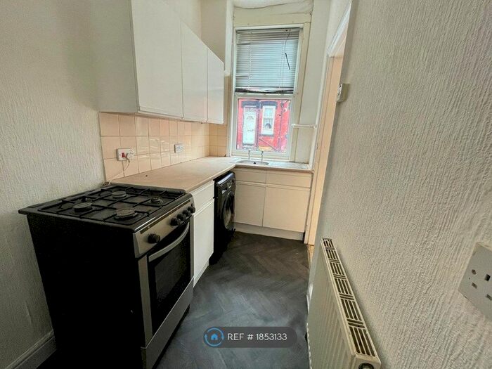 1 Bedroom End Of Terrace House To Rent In Edgware Mount, West Yorkshire, LS8