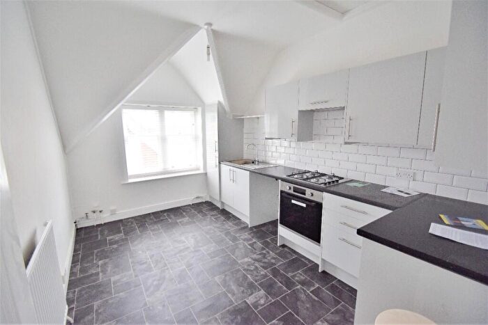 2 Bedroom Flat To Rent In Beachy Head Road, Eastbourne, East Sussex, BN20