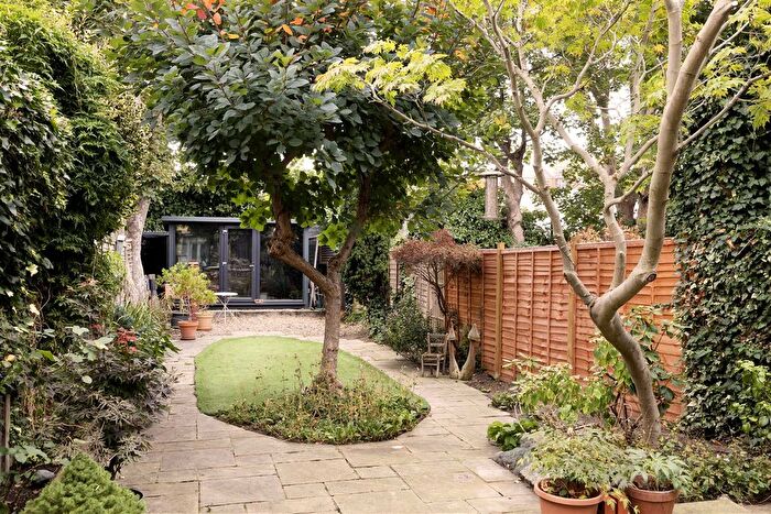 4 Bedroom Terraced House For Sale In Hammersmith Grove, London, W6