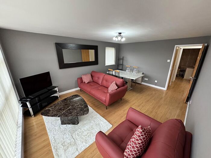 2 Bedroom Apartment To Rent In Mariners Wharf, Quayside, NE1