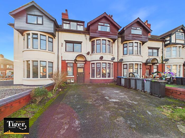 3 Bedroom Flat To Rent In Flat, Lytham Road, Blackpool, FY4