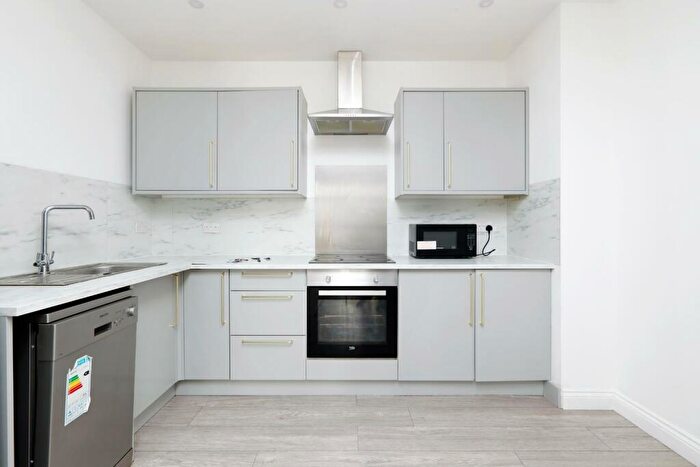 4 Bedroom Flat To Rent In Bristol Road, Brighton, BN2