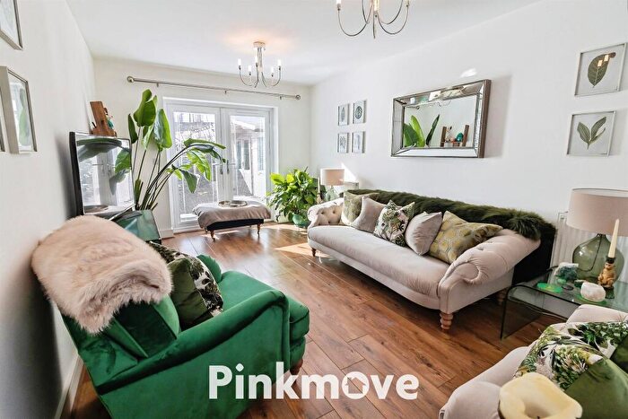 3 Bedroom Detached House For Sale In Spencer Way, Newport, NP19