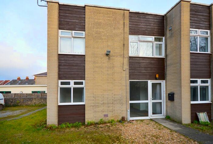 1 Bedroom Flat To Rent In Park Road, Keynsham, Bristol, BS31