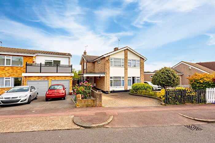 3 Bedroom Semi-Detached House For Sale In Eastwood Old Road, Leigh-On-Sea, SS9