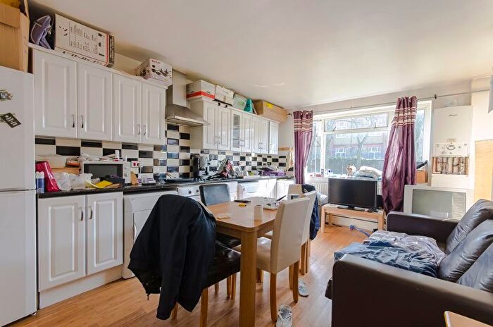 4 Bedroom Flat To Rent In Bulow Court, Parsons Green, London, SW6