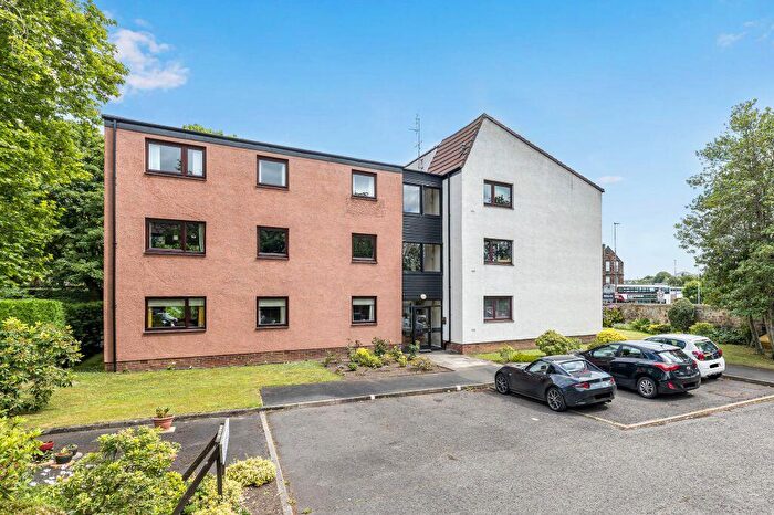 2 Bedroom Flat For Sale In / Craigleith Road, Fettes Court, Comely Bank, Edinburgh, EH4