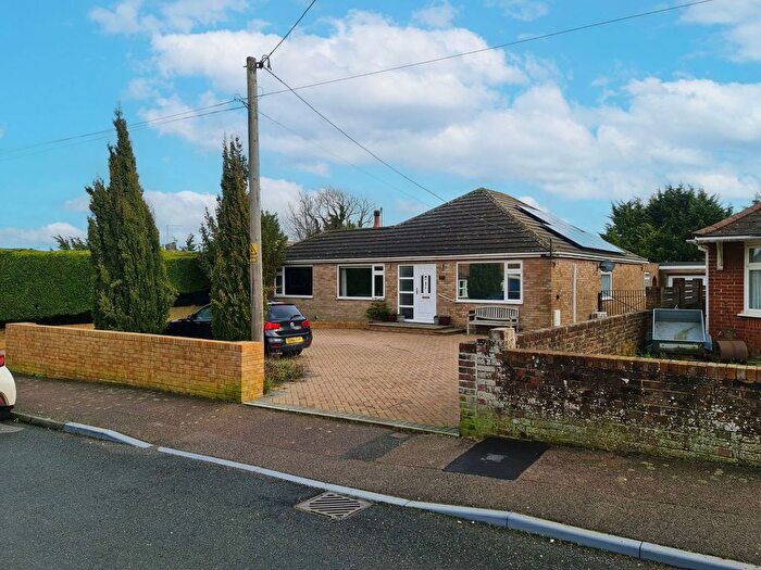 3 Bedroom Bungalow For Sale In Sandwich Road, Eythorne, Dover, Kent, CT15