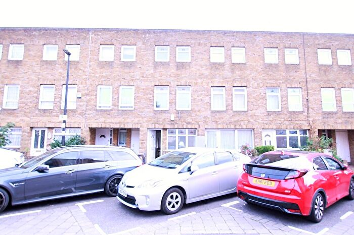 4 Bedroom Terraced House To Rent In Brabazon Street, London, E14