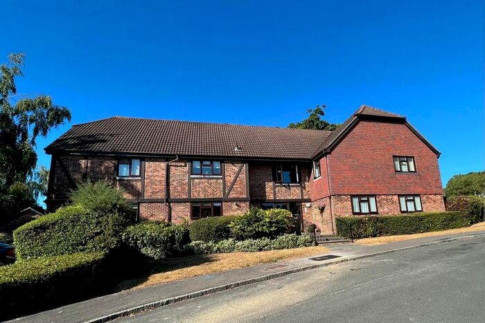 2 Bedroom Flat To Rent In West Chiltington, Pulborough, West Sussex, RH20