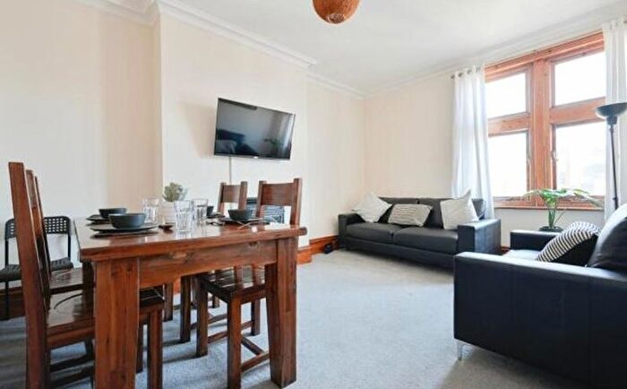 3 Bedroom Flat To Rent In Old Christchurch Road, Bournemouth, BH1
