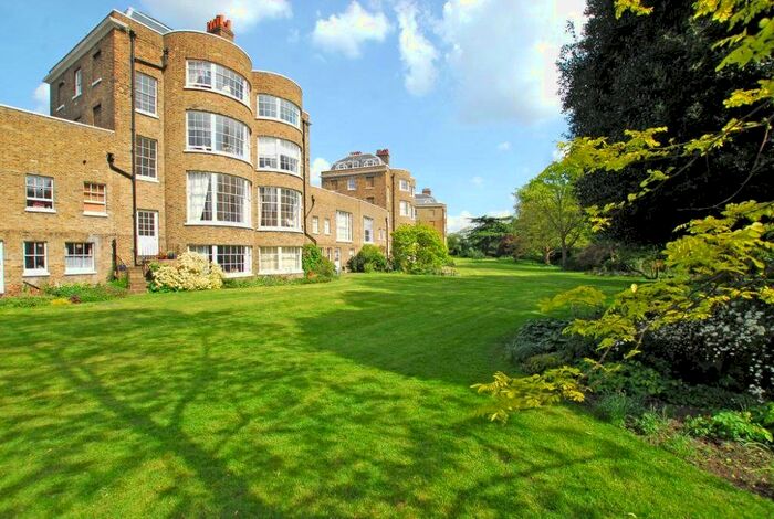 1 Bedroom Flat To Rent In The Paragon, Blackheath, SE3