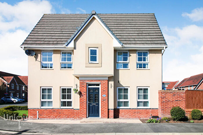 3 Bedroom End Of Terrace House For Sale In Hawthorn Drive, Thornton-Cleveleys, FY5