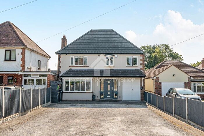 4 Bedroom Detached House For Sale In Walmley Road, Sutton Coldfield, B76