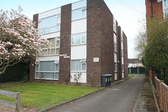 2 Bedroom Flat To Rent In Hazlemere, Hadlow Road, Sidcup, Kent, DA14