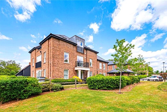 1 Bedroom Flat For Sale In Waterhouse Place, Merry Hill Road, Bushey, Hertfordshire, WD23
