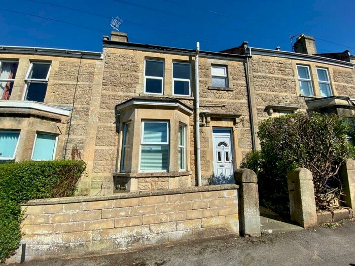 4 Bedroom House To Rent In Kingsway, BA2