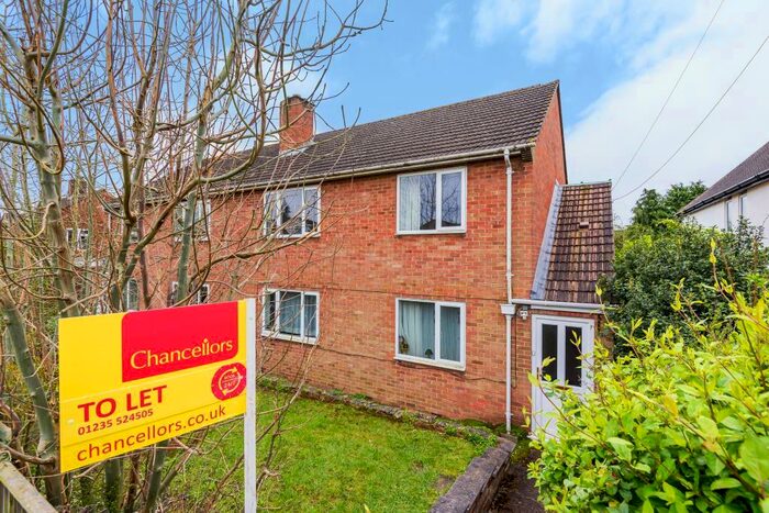 2 Bedroom Apartment To Rent In Kennington, Oxfordshire, OX1