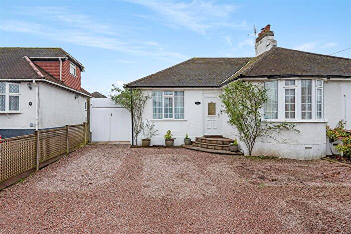 4 Bedroom Semi-Detached Bungalow For Sale In Palmersfield Road, Banstead, SM7