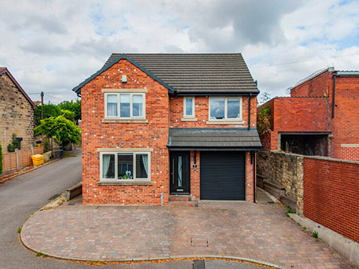4 Bedroom Detached House For Sale In The Lower Limes, Worsbrough, S70