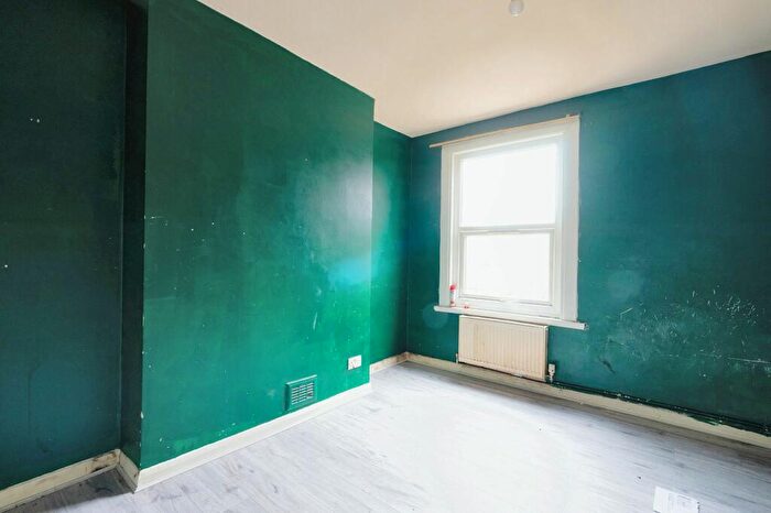 1 Bedroom Flat For Sale In C Scrubs Lane, Harlesden, London, NW10