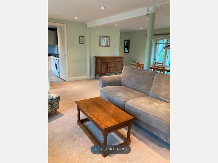2 Bedroom Flat To Rent In Waterfront House, Bath, BA2