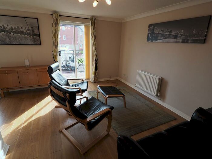 2 Bedroom Apartment To Rent In Lancelot Court, Victoria Dock, Hull, HU9