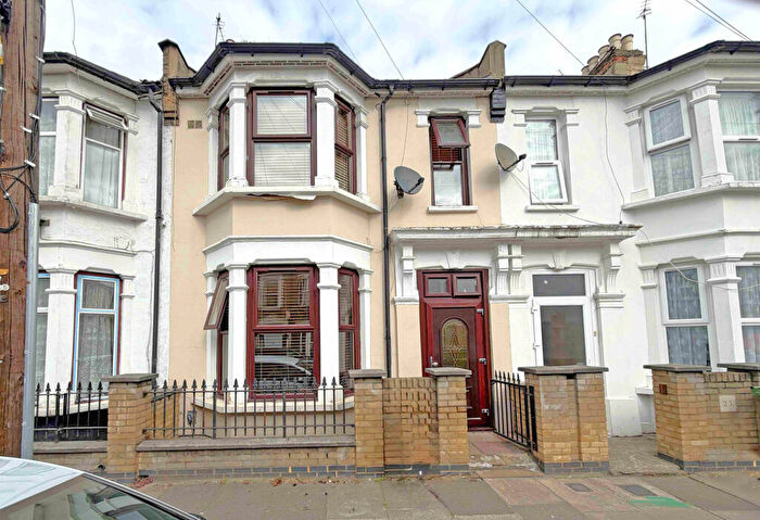 3 Bedroom Terraced House For Sale In Grosvenor Road, London, London, E7