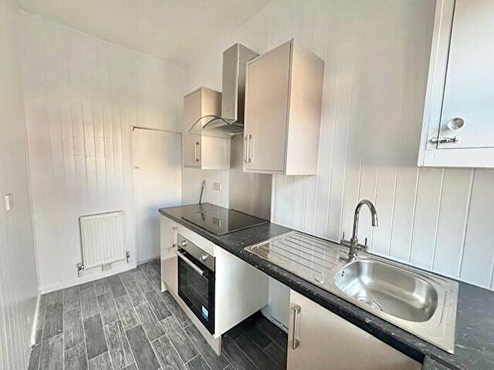 3 Bedroom House To Rent In Wheatley Lane, Halifax, HX3