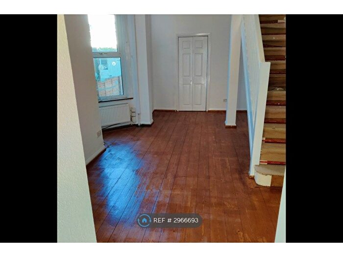 1 Bedroom Flat To Rent In Elderton Road, Westcliff-On-Sea, SS0