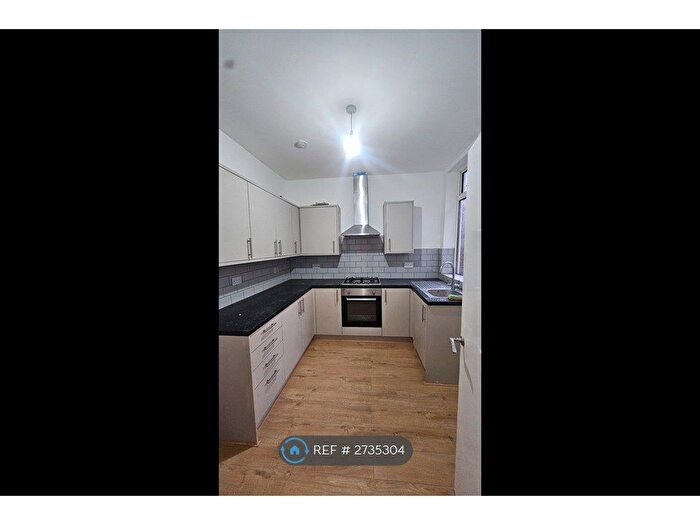 3 Bedroom Terraced House To Rent In Rochdale Road, Middleton, Manchester, M24