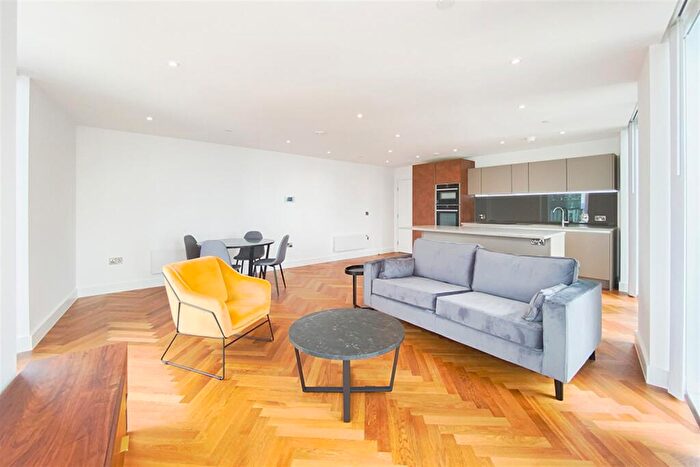 2 Bedroom Apartment For Sale In East Tower, Owen Street, M15